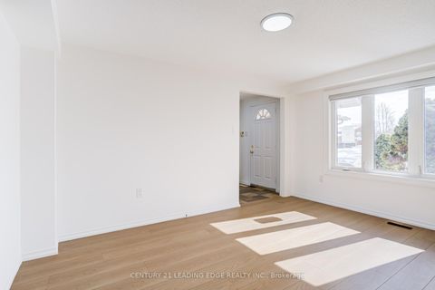 Photo 4 at 7 Nugent Court, Northwest, Barrie