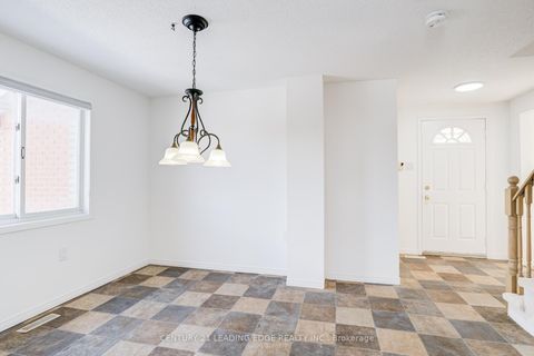 Photo 11 at 7 Nugent Court, Northwest, Barrie