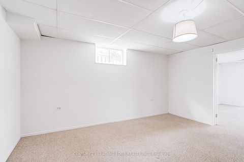 Photo 32 at 7 Nugent Court, Northwest, Barrie