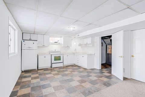 Photo 38 at 7 Nugent Court, Northwest, Barrie