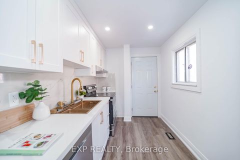 Photo 15 at 224 Aylesworth Avenue, Cliffside, Toronto