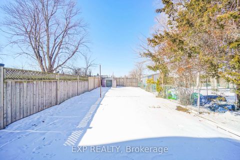 Photo 20 at 224 Aylesworth Avenue, Cliffside, Toronto