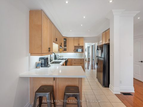 Photo 11 at 4 Coates Avenue, Oakwood Village, Toronto