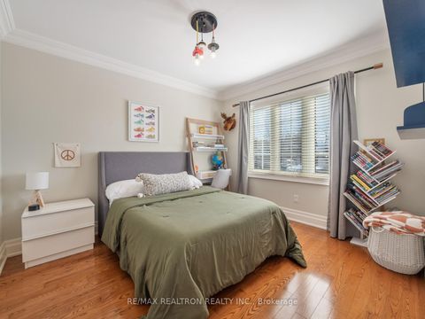 Photo 24 at 4 Coates Avenue, Oakwood Village, Toronto