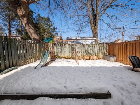 Photo 30 at 4 Coates Avenue, Oakwood Village, Toronto