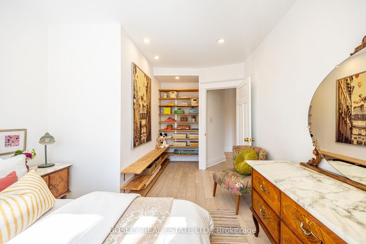 Photo 10 at 110 Grenadier Road, Swansea, Toronto