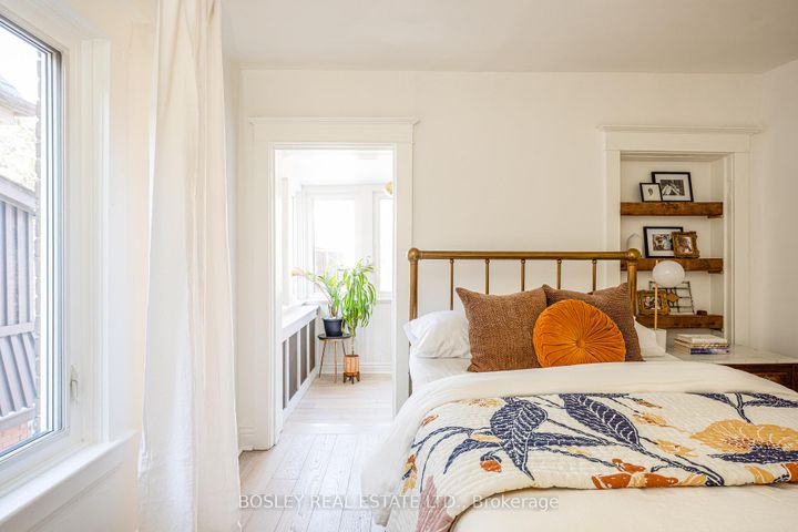 Photo 13 at 110 Grenadier Road, Swansea, Toronto