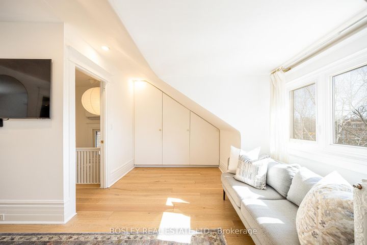 Photo 24 at 110 Grenadier Road, Swansea, Toronto