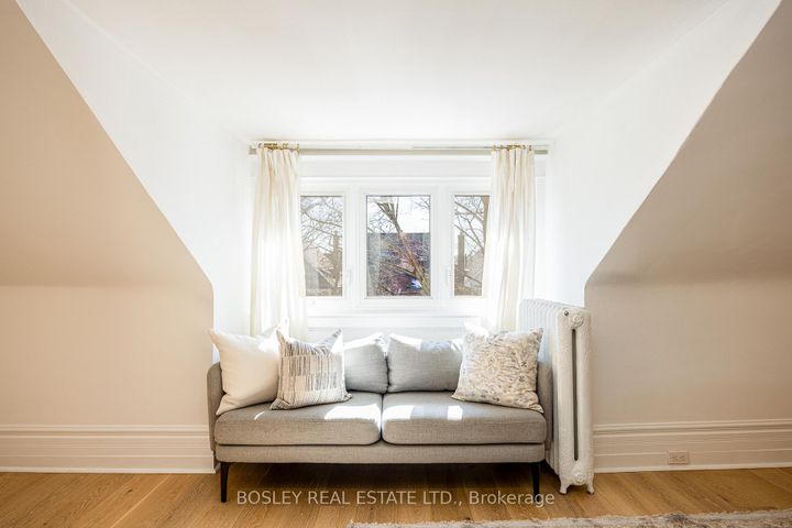 Photo 25 at 110 Grenadier Road, Swansea, Toronto