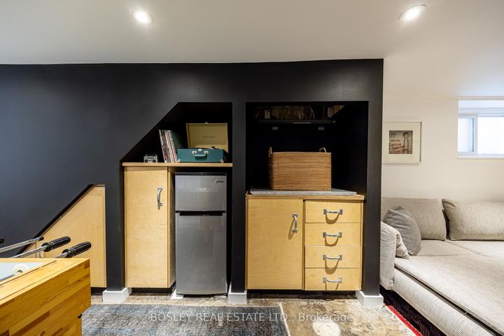 Photo 35 at 110 Grenadier Road, Swansea, Toronto