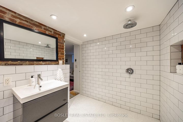 Photo 42 at 110 Grenadier Road, Swansea, Toronto