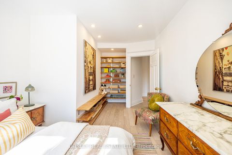 Photo 10 at 110 Grenadier Road, Swansea, Toronto