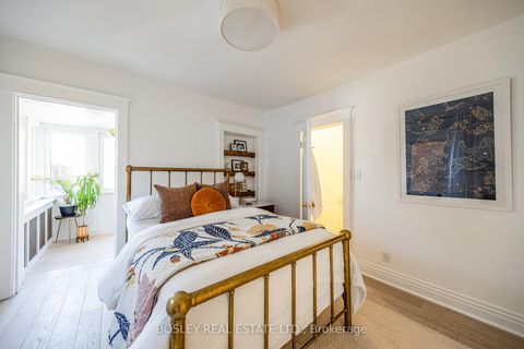 Photo 12 at 110 Grenadier Road, Swansea, Toronto