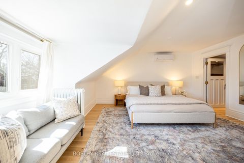 Photo 22 at 110 Grenadier Road, Swansea, Toronto