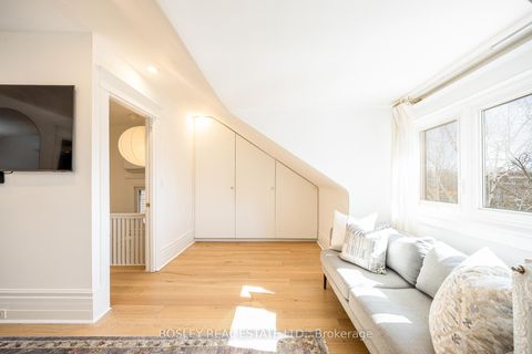 Photo 24 at 110 Grenadier Road, Swansea, Toronto