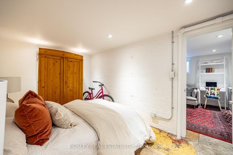 Photo 40 at 110 Grenadier Road, Swansea, Toronto