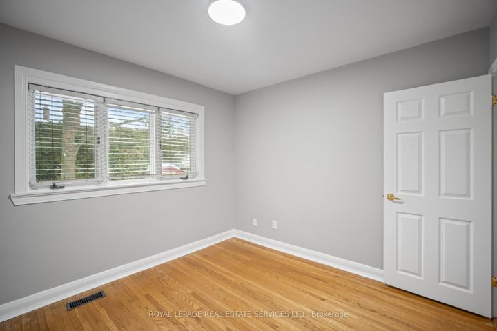 Photo 18 at 121 Elvaston Drive, Victoria Village, Toronto