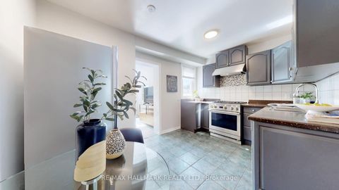 Photo 9 at 15A Myrtle Avenue, South Riverdale, Toronto