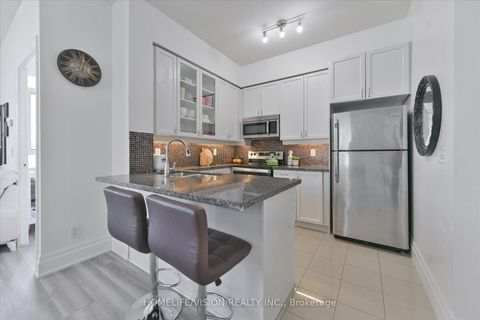 Photo 11 at 101 - 151 Upper Duke Crescent, Unionville, Markham