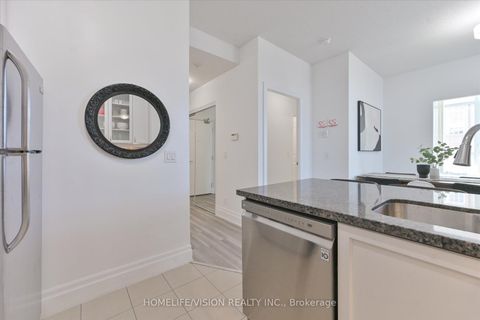 Photo 13 at 101 - 151 Upper Duke Crescent, Unionville, Markham