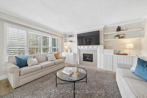 Photo 9 at 7 Banbury Court, Aurora Highlands, Aurora