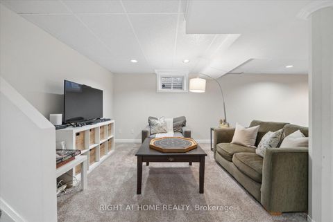 Photo 26 at 7 Banbury Court, Aurora Highlands, Aurora