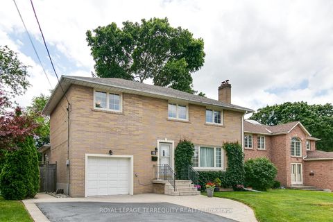 Photo 0 at 11 Urbandale Avenue, Newtonbrook East, Toronto