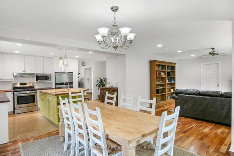 Photo 8 at 11 Urbandale Avenue, Newtonbrook East, Toronto