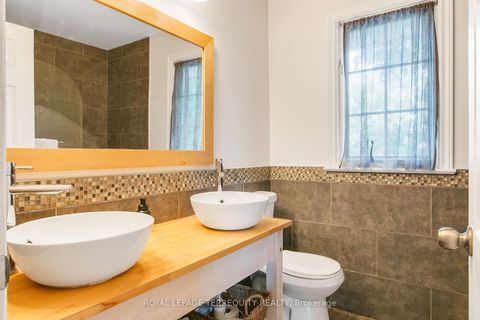 Photo 27 at 11 Urbandale Avenue, Newtonbrook East, Toronto