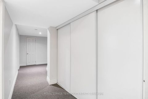 Photo 30 at 11 Urbandale Avenue, Newtonbrook East, Toronto