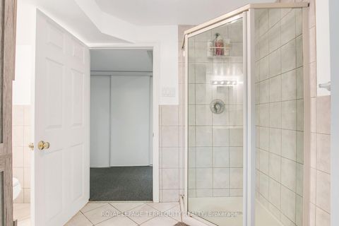 Photo 36 at 11 Urbandale Avenue, Newtonbrook East, Toronto