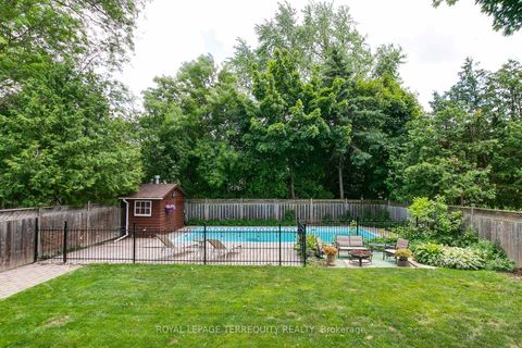 Photo 42 at 11 Urbandale Avenue, Newtonbrook East, Toronto