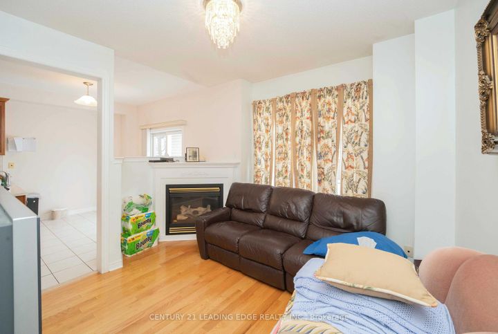 Photo 11 at 21 Summerlea Street, Middlefield, Markham