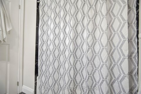 Photo 25 at 75 Corkwood Crescent, Maple, Vaughan