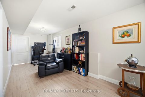 Photo 33 at 75 Corkwood Crescent, Maple, Vaughan