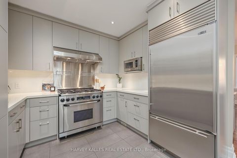 Photo 12 at 52 Shaftesbury Avenue, Moore Park, Toronto