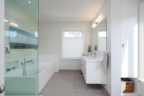 Photo 25 at 52 Shaftesbury Avenue, Moore Park, Toronto