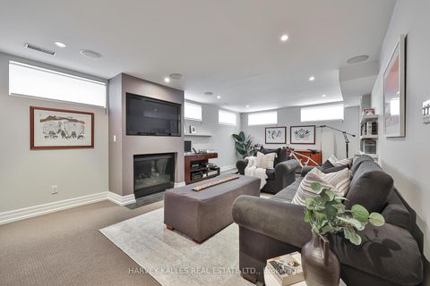 Photo 27 at 52 Shaftesbury Avenue, Moore Park, Toronto