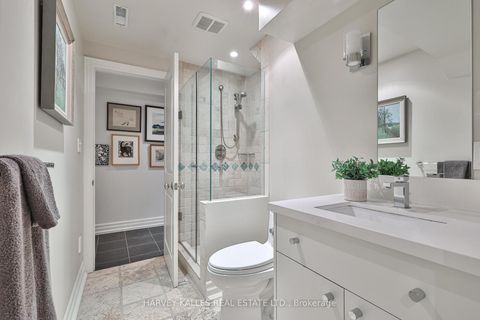 Photo 32 at 52 Shaftesbury Avenue, Moore Park, Toronto