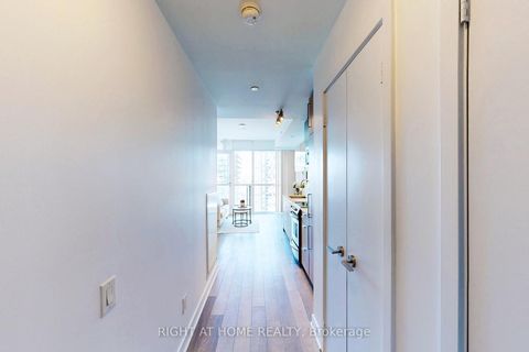 Photo 4 at 3603 - 290 Adelaide Street W, Waterfront Communities C1, Toronto
