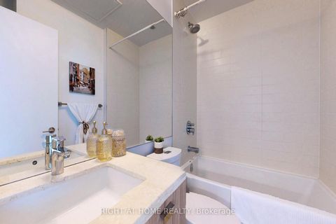 Photo 13 at 3603 - 290 Adelaide Street W, Waterfront Communities C1, Toronto