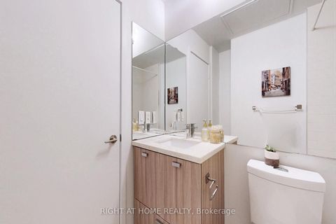 Photo 14 at 3603 - 290 Adelaide Street W, Waterfront Communities C1, Toronto