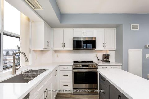 Photo 2 at 317 - 2500 Rutherford Road, Maple, Vaughan