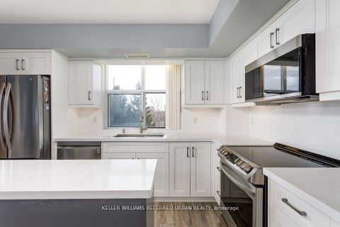 Photo 4 at 317 - 2500 Rutherford Road, Maple, Vaughan