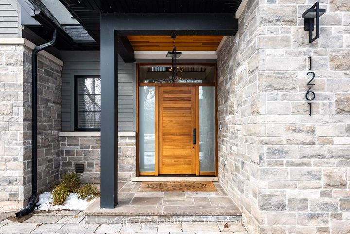 Photo 1 at 1261 Pinegrove Road, WO West, Oakville