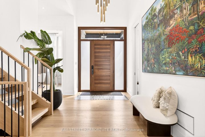 Photo 2 at 1261 Pinegrove Road, WO West, Oakville