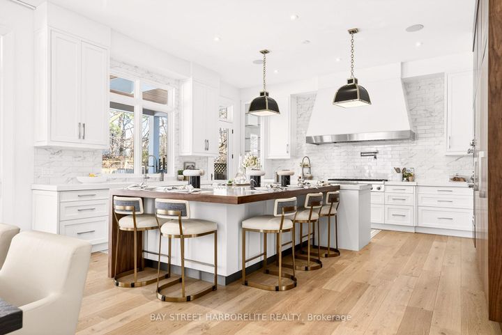 Photo 7 at 1261 Pinegrove Road, WO West, Oakville