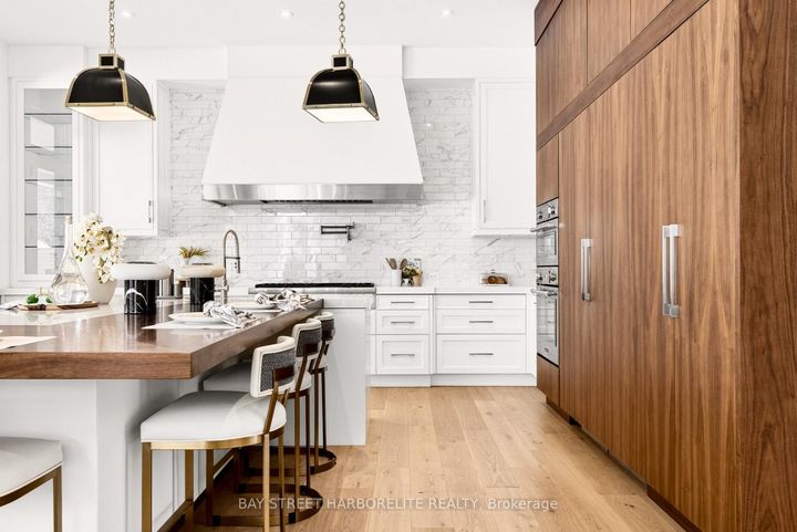 Photo 11 at 1261 Pinegrove Road, WO West, Oakville