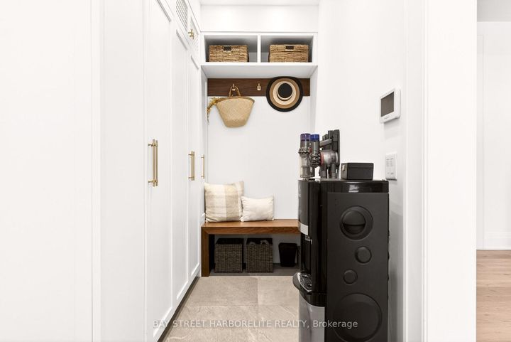 Photo 33 at 1261 Pinegrove Road, WO West, Oakville