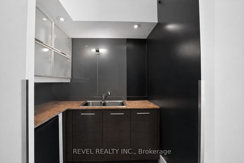 Photo 10 at G05 - 40 Fort York Boulevard, Waterfront Communities C1, Toronto